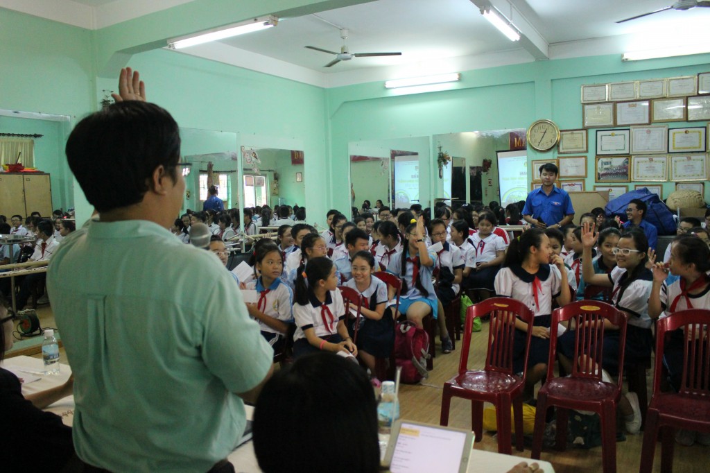 Diễn Đàn Lắng Nghe Tiếng Nói Trẻ Em Năm Học 2015 - 2016